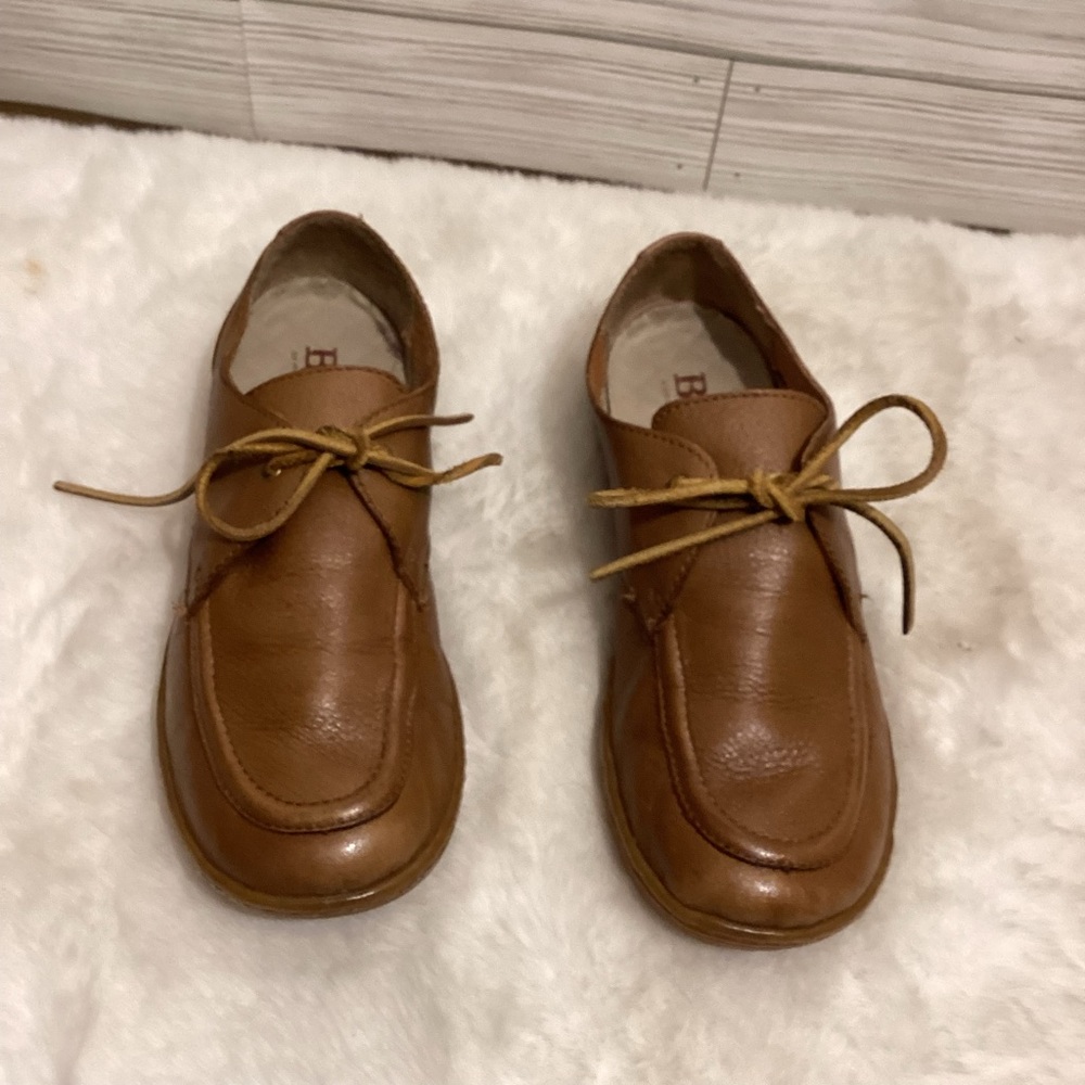 Born Women’s Leather Lace Loafer Size 6